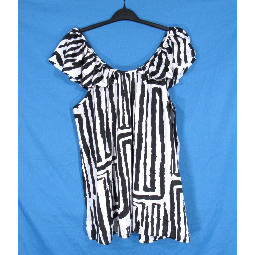 VIOLET & CLAIRE Black/White GEOMETRIC PATTERN Ruffle Collar SATIN Blouse/Top XL